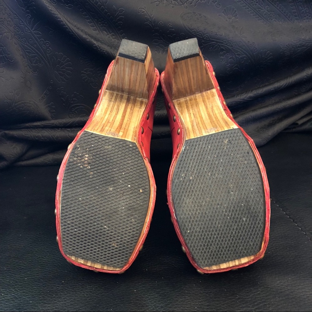 👠 John  Fluevog Certitude size 38 (women’s 8) - Picture 3 of 3